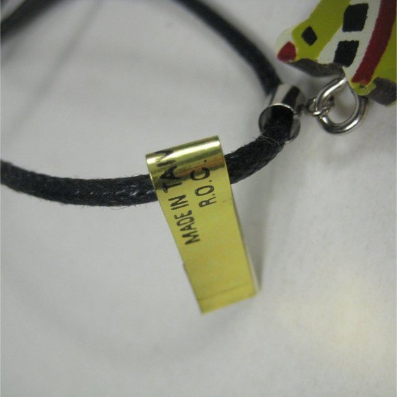 Giraffe Pendant Necklace 32 Inch Black Cord Africa Print Animal Vintage 1990 - Picture 3 of 6